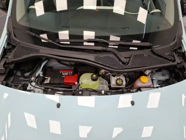 Renault Twingo iii e-tech — photo 25