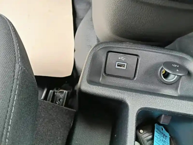 Ford Transit Connect fourgonnette l1 1.0e 100ch trend — photo 22