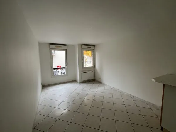 À LOUER Studio de 25,32 m2 avec place de parking en sous-s