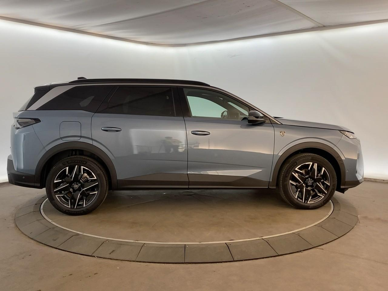 Peugeot 5008 hybrid 145 ch e-dcs6 gt — photo 4
