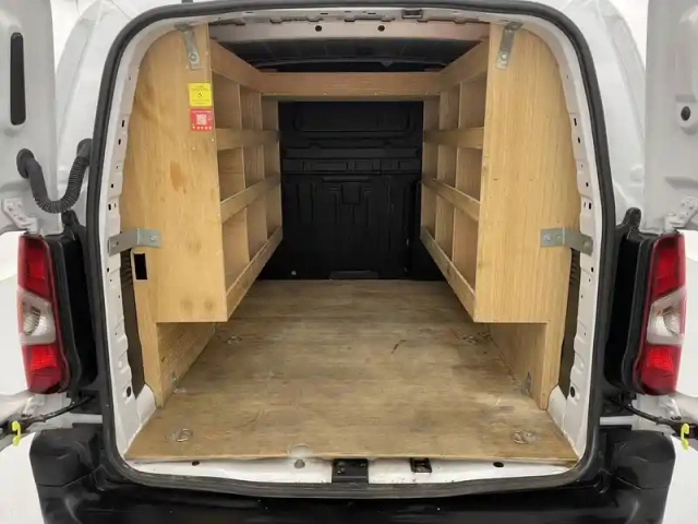 Peugeot Partner fourgon standard 650 kg bluehdi 100 s&amp;s bvm6 — photo 13