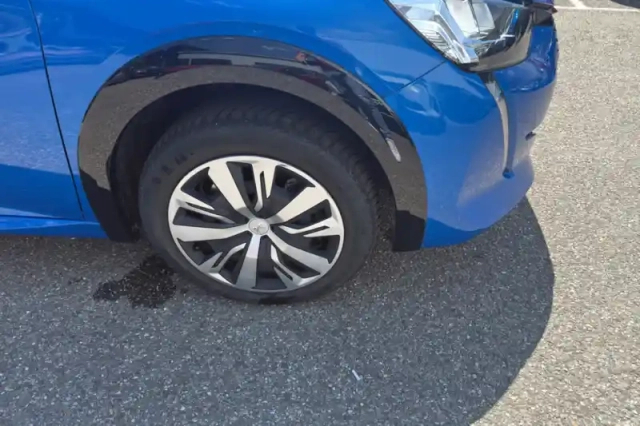 Peugeot 208 electrique 50 kwh 136ch — photo 14