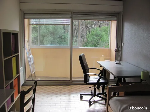 Studio dans résidence étudiante quartier fac Nord