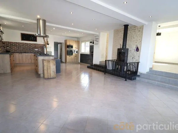 Maison 8 pièces 209 m²