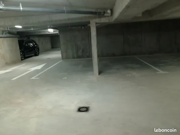 Parking à louer en sous sol dans résidence sécurisée à pontault combault