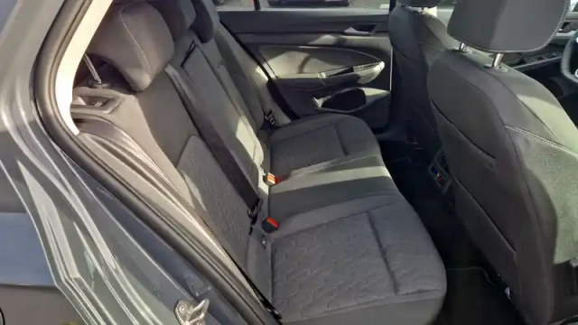 Volkswagen Golf 1.5 ehybrid 204 dsg6 — photo 24
