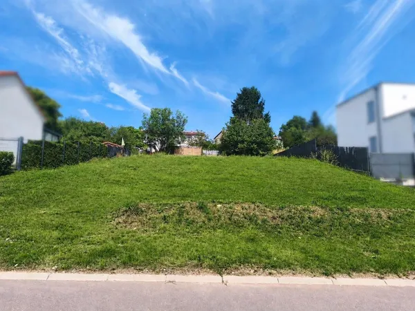 TERRAIN VIABILISE HOMBOURG HAUT 6.78 ARES