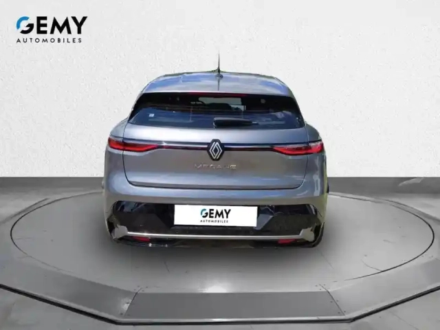 Renault Megane e-tech ev60 220 ch super charge — photo 5