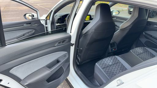 Volkswagen Golf 1.5 eTSI 130 DSG7 - R-Line – 2022 – 39538 km – Hybride essence – Boîte Automatique — photo 36