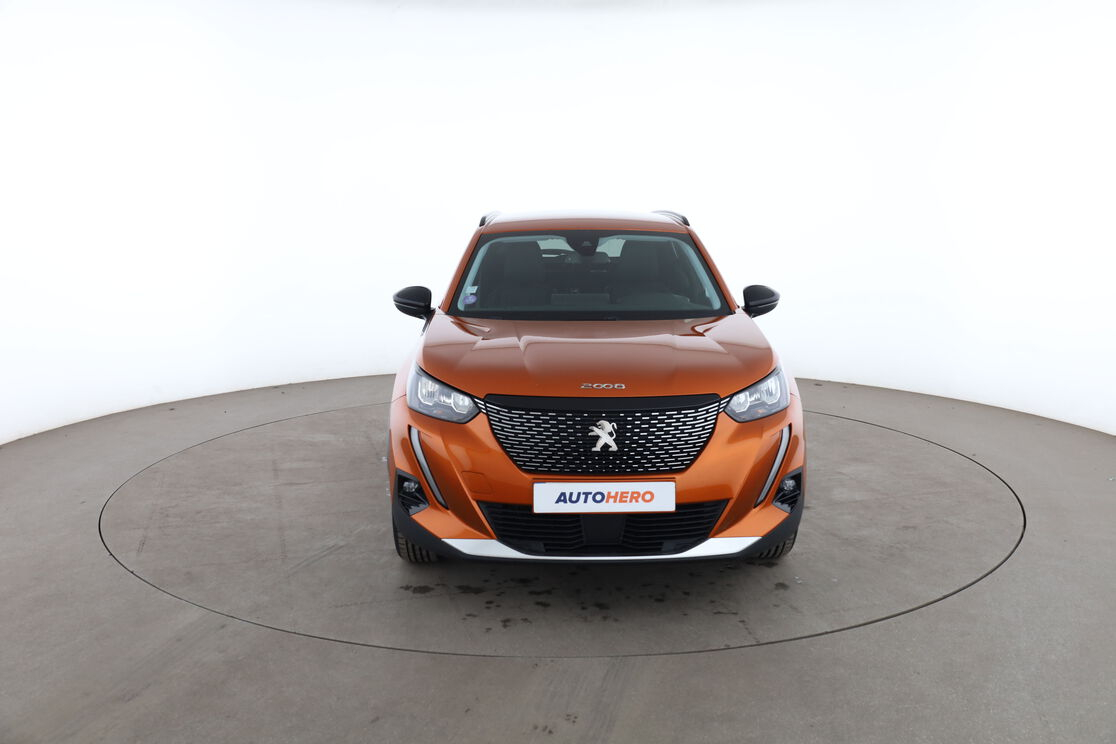 Peugeot 2008 1.2 PureTech Roadtrip EAT8 — photo 8