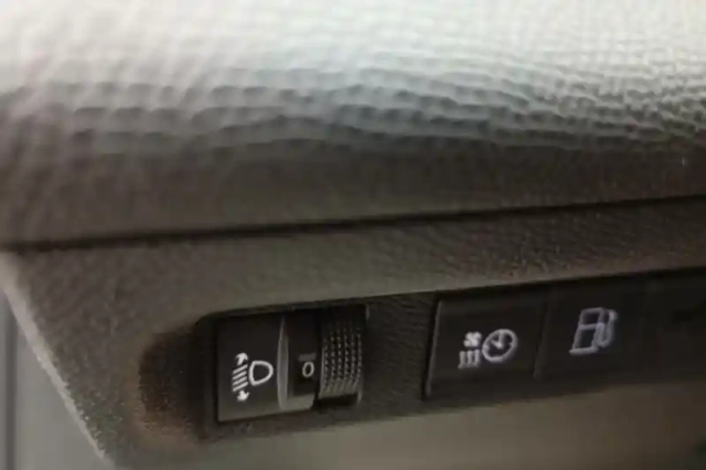 Peugeot 308 phev 180 e-eat8 — photo 49