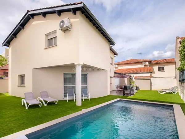 Exclusivité : très belle maison T6 de 170 m² à Villeurbanne Gratte-Ciel