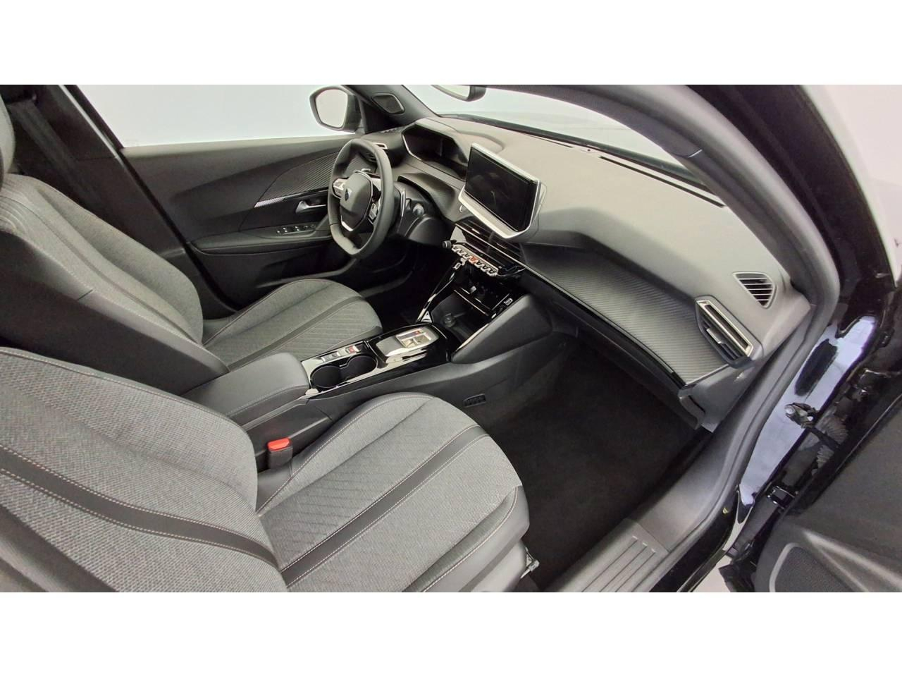 Peugeot 2008 hybrid 145 e-dcs6 allure — photo 33