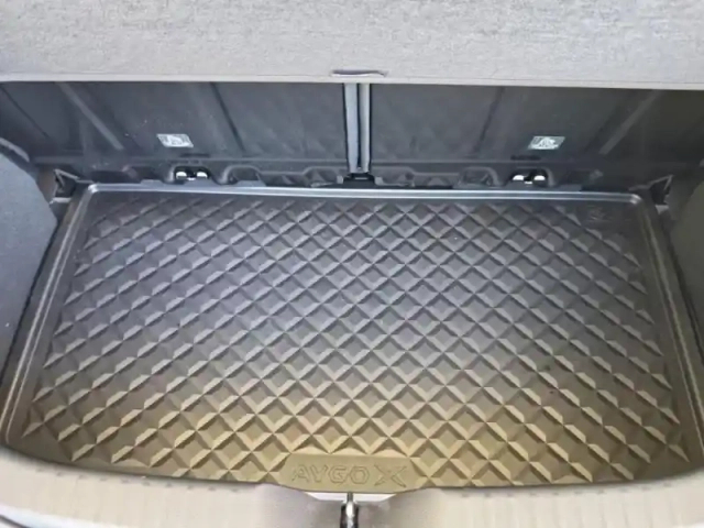 Toyota Aygo x 1.0 vvt-i 72ch dynamic s-cvt my23 — photo 28