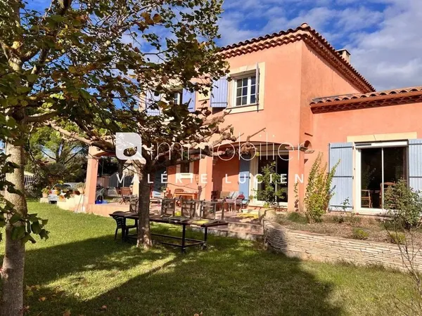 Maison de luxe 5 pièces 134 m²
