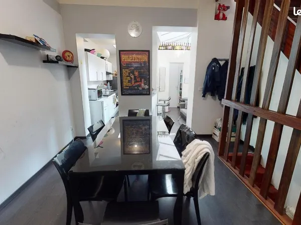 Chambre 8 pièces 164 m²