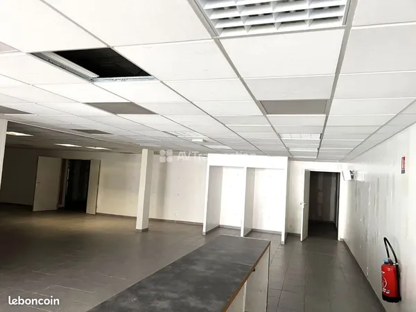 A vendre , Vernon ( 27200 ) local commercial 426 m2
