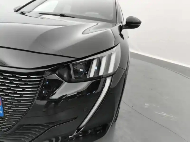 Peugeot 208 puretech 100 s&amp;s eat8 gt — photo 13
