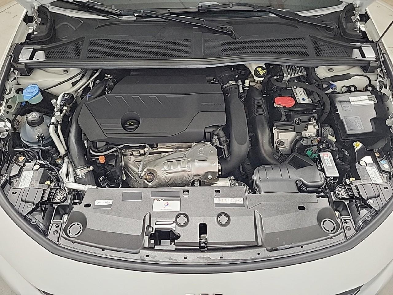 Peugeot 308 phev 180 e-eat8 gt — photo 15