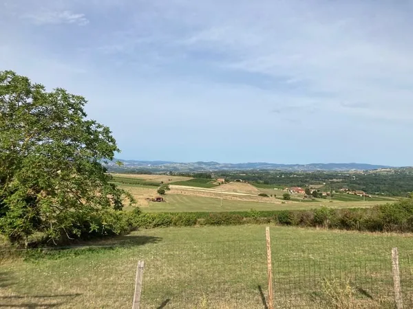 Charnay terrain à construire 840m2 dans le village des Pier