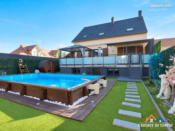 Maison 8 pièces 216 m²