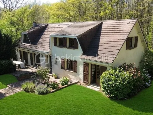 Maison 8 pièces 225 m²