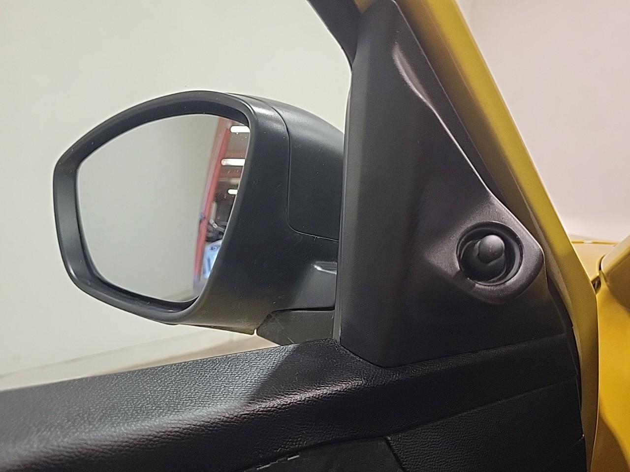 Peugeot 208 puretech 75 s&s bvm5 like — photo 25