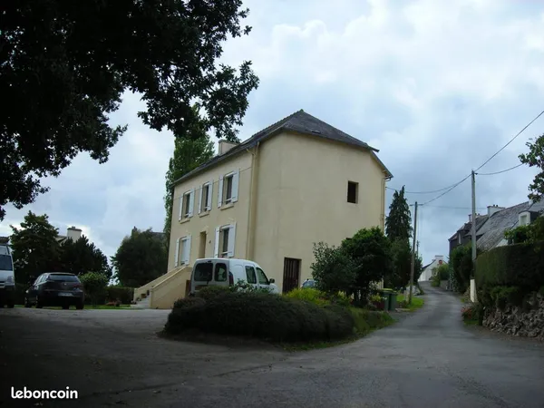 Appartement F4 en bont état à Loperhet 29470