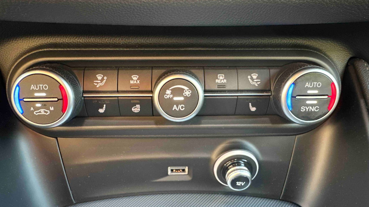 Alfa Romeo Stelvio 2.2 160 ch AT8 — photo 23