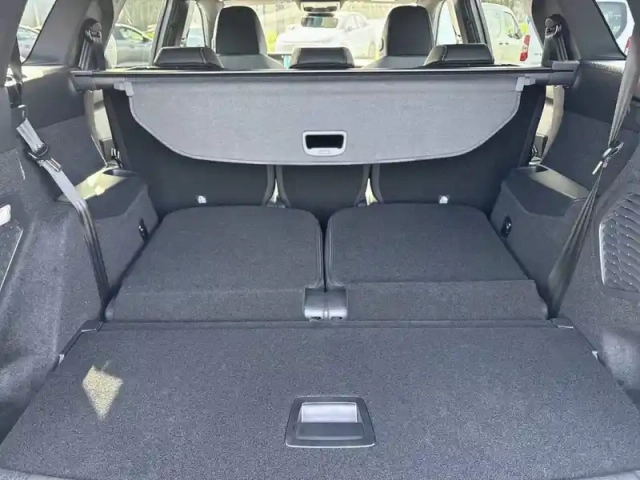 Peugeot 5008 hybrid 145 ch e-dcs6 — photo 30