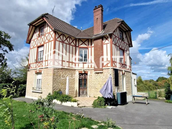 Maison d'habitation avec dépendances