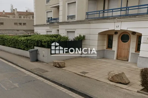 Stationnement Location Caluire-et-Cuire   122€