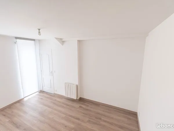 Saint-Maurice - 57 m² en rez-de-chaussée - Idéal profession libérale