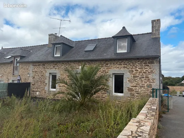 Maison entièrement rénovée, 4 chambres - Garage, terrasse et jardin