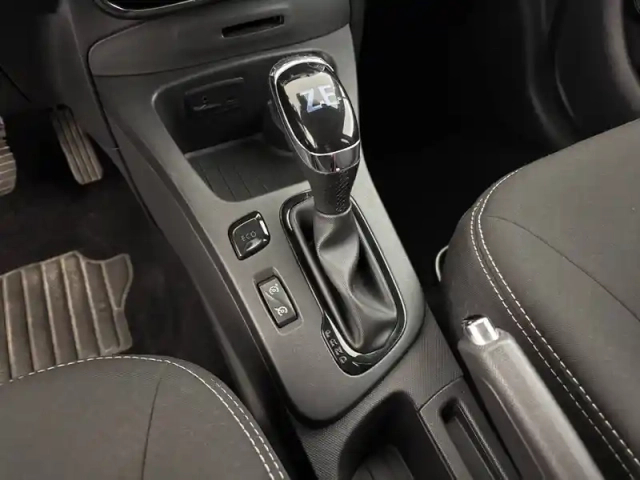 Renault Zoé zoe r110 — photo 22