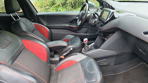 Peugeot 208 1.6 THP 208 - Gti By Peugeot Sport – 2015 – 102055 km – Essence – Boîte Manuelle — photo 12