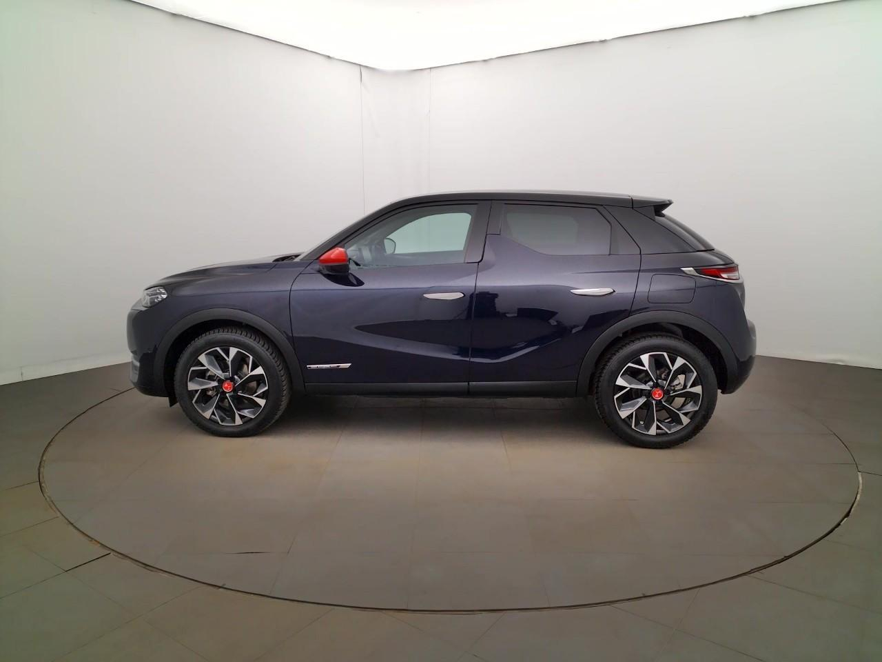 Ds Ds 3 crossback bluehdi 130 eat8 ines de la fressange pa — photo 2