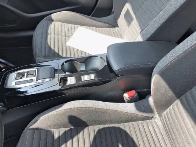 Peugeot 208 electrique 50 kwh 136ch — photo 18