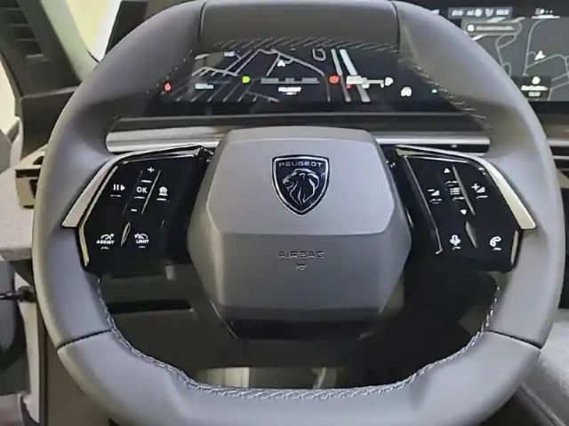 Peugeot 5008 hybrid 145 e-dcs6 — photo 9