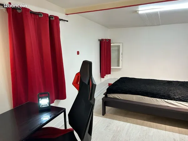 Chambre dans maison jardin proche victoire