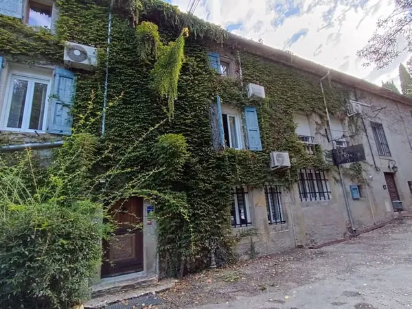 Maison 13 pièces 590 m²