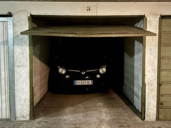 Parking 12 m²