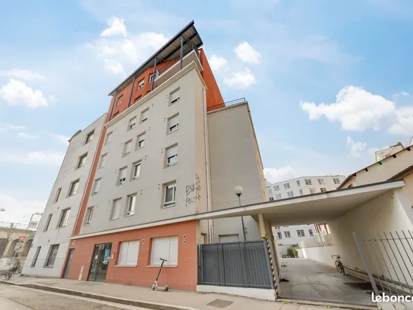 Studio 1 pièce 18 m²