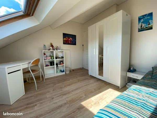 À LOUER - Chambre meublée en colocation - Reims Saint-Rémi Toutes Charges comprises
