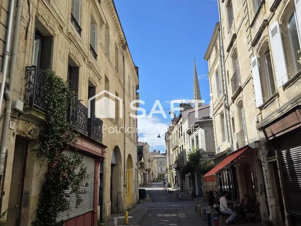Appartement lumineux en Pierre, rénové