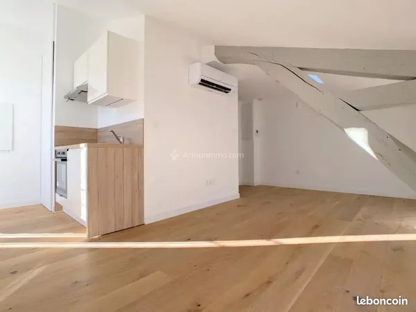 Studio 1 pièce 18 m²