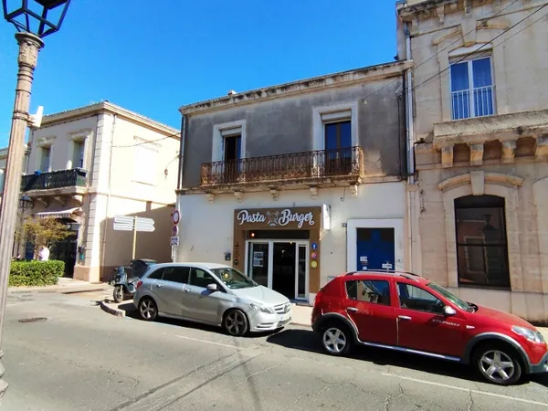 Maison de ville au coeur de Frontignan avec grand garage
