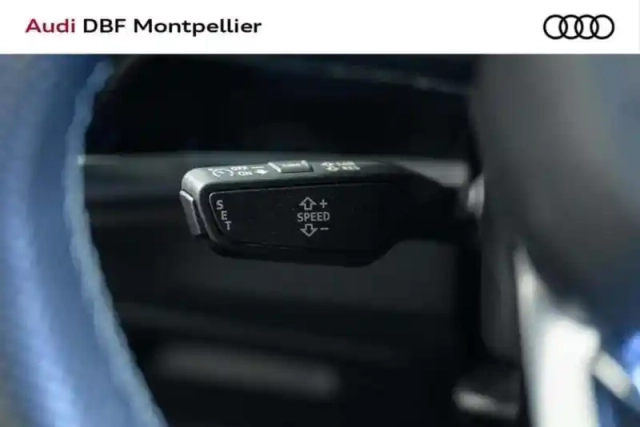 Audi Q3 35 tfsi 150 ch s tronic 7 s line — photo 6
