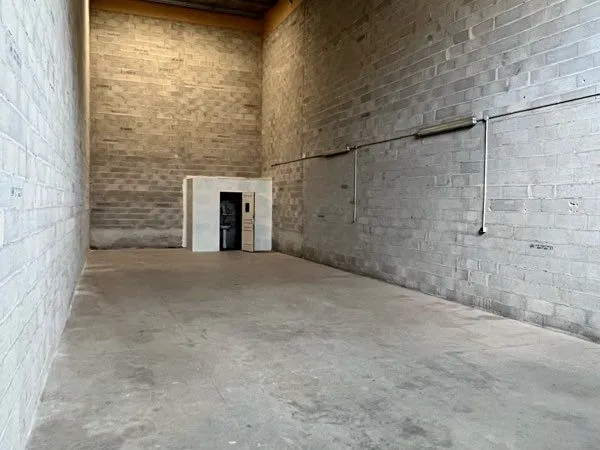 LA GARDE - Local 110 m2 dans la zone industrielle
