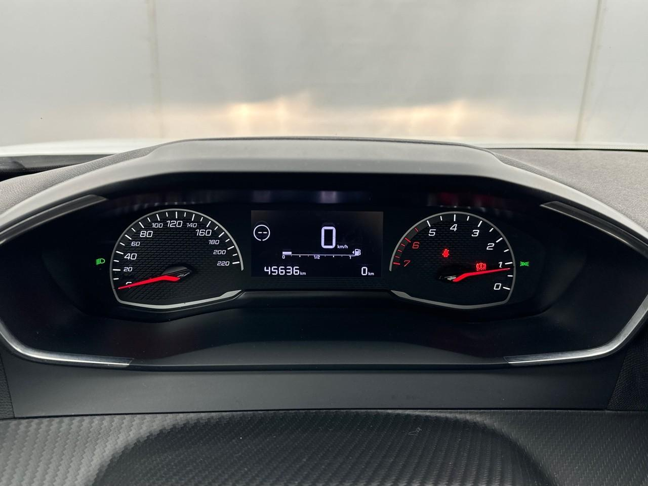 Peugeot 2008 puretech 100 s&s bvm6 active — photo 21